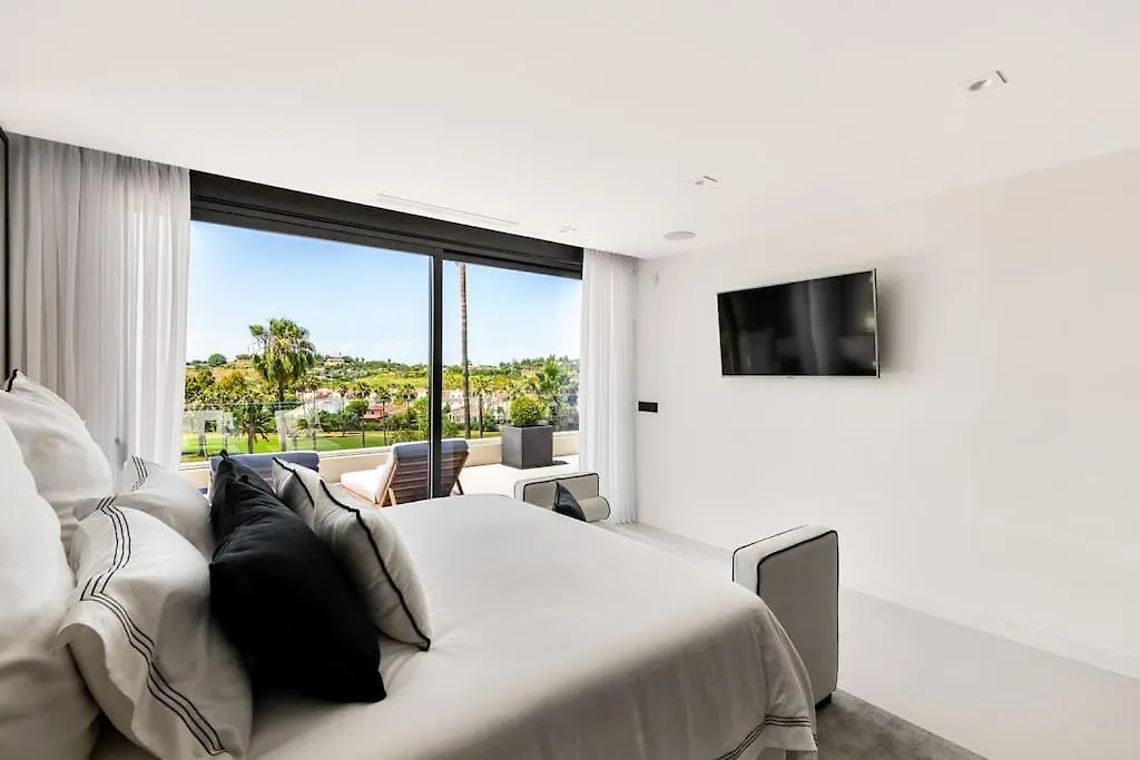 Villa Oak - 6-Bedroom Villa With Cinema Room And Pool Marbella Spain