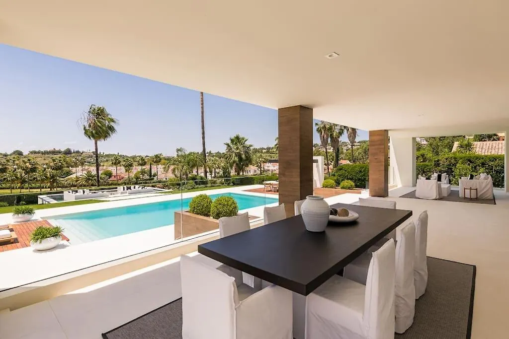 Villa Oak - 6-Bedroom Villa With Cinema Room And Pool Marbella