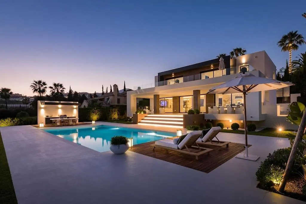 Villa Oak - 6-Bedroom Villa With Cinema Room And Pool Marbella Spain