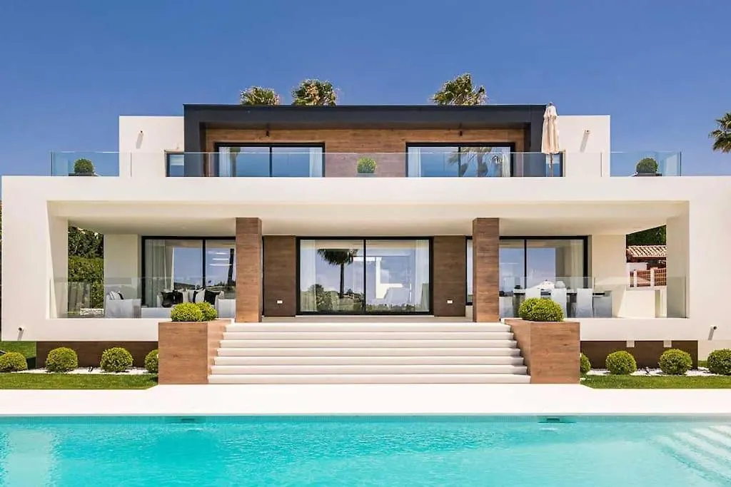 Villa Oak - 6-Bedroom Villa With Cinema Room And Pool Marbella