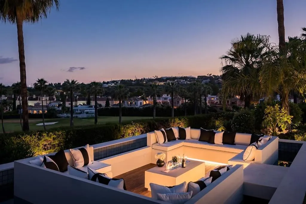 Villa Oak - 6-Bedroom Villa With Cinema Room And Pool Marbella Spain